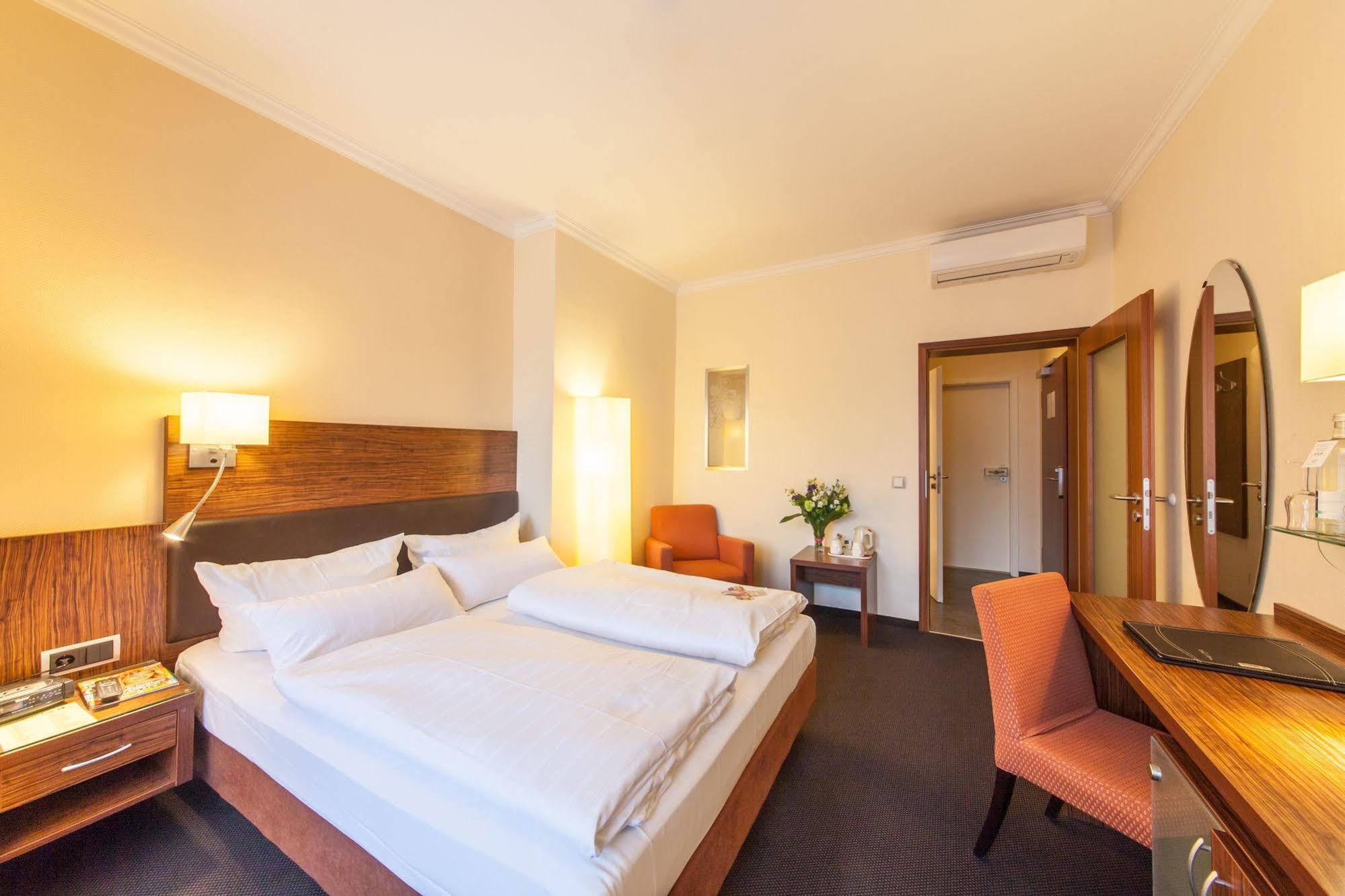 Hotel Flora Duesseldorf מראה חיצוני תמונה